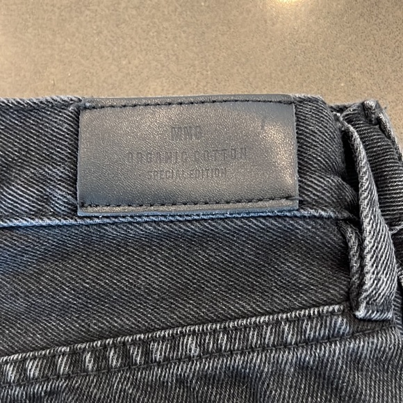 Mango - Picture 2 of 5